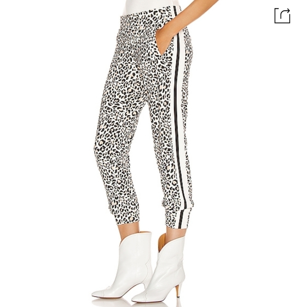 NORMA KAMALI Leopard joggers